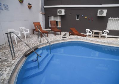 Pileta y solarium